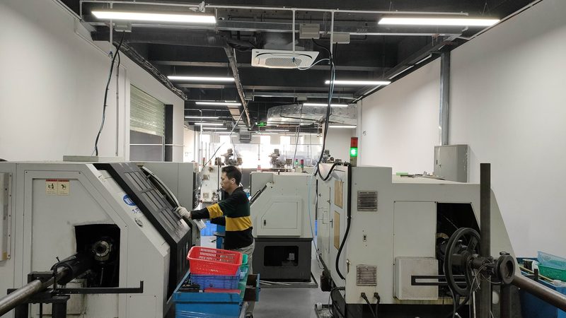 大型立式加工中心参数配置：揭秘影响加工精度的关键因素